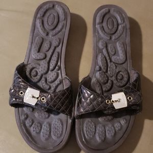 Dr Scholls size 11 rubber sandals